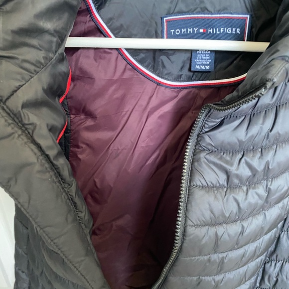 Tommy Hilfiger Packable Puff Vest - Picture 5 of 6